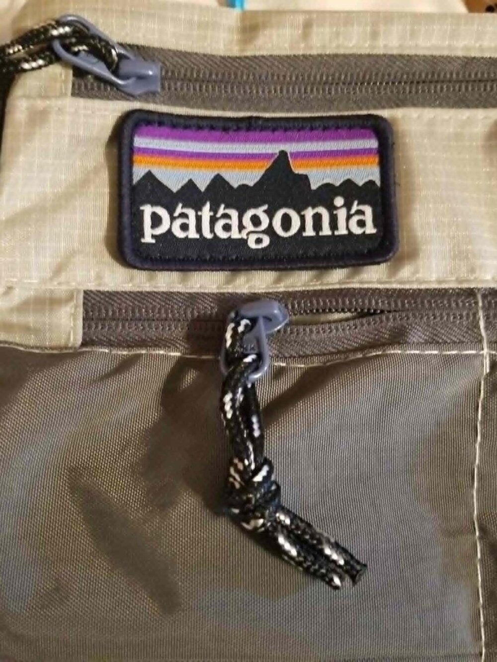 Patagonia Fishing Wader Work Station crossbody bag Beige Grey - Picture 2 of 6